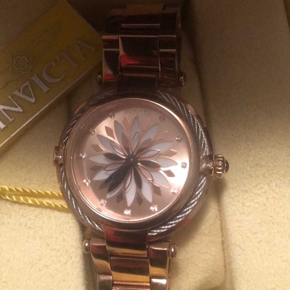 Women Invicta watch